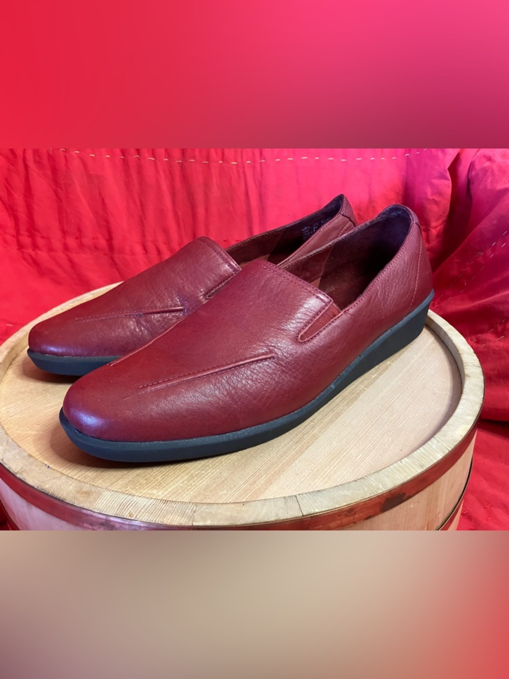 Hush Puppies Womens Red Leather Slip on Comfort Shoes Size 10M